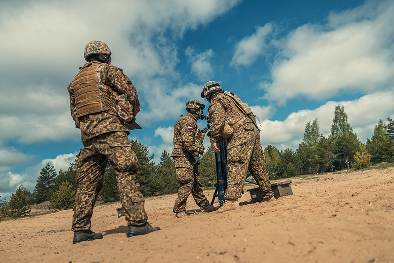 Mācības Adažu poligonā