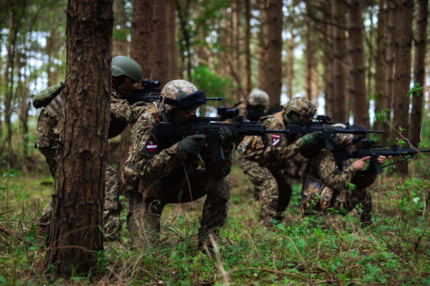 Zemessardzes 4.Kurzemes brigādes 44.kājnieku bataljona karavīri mācībās