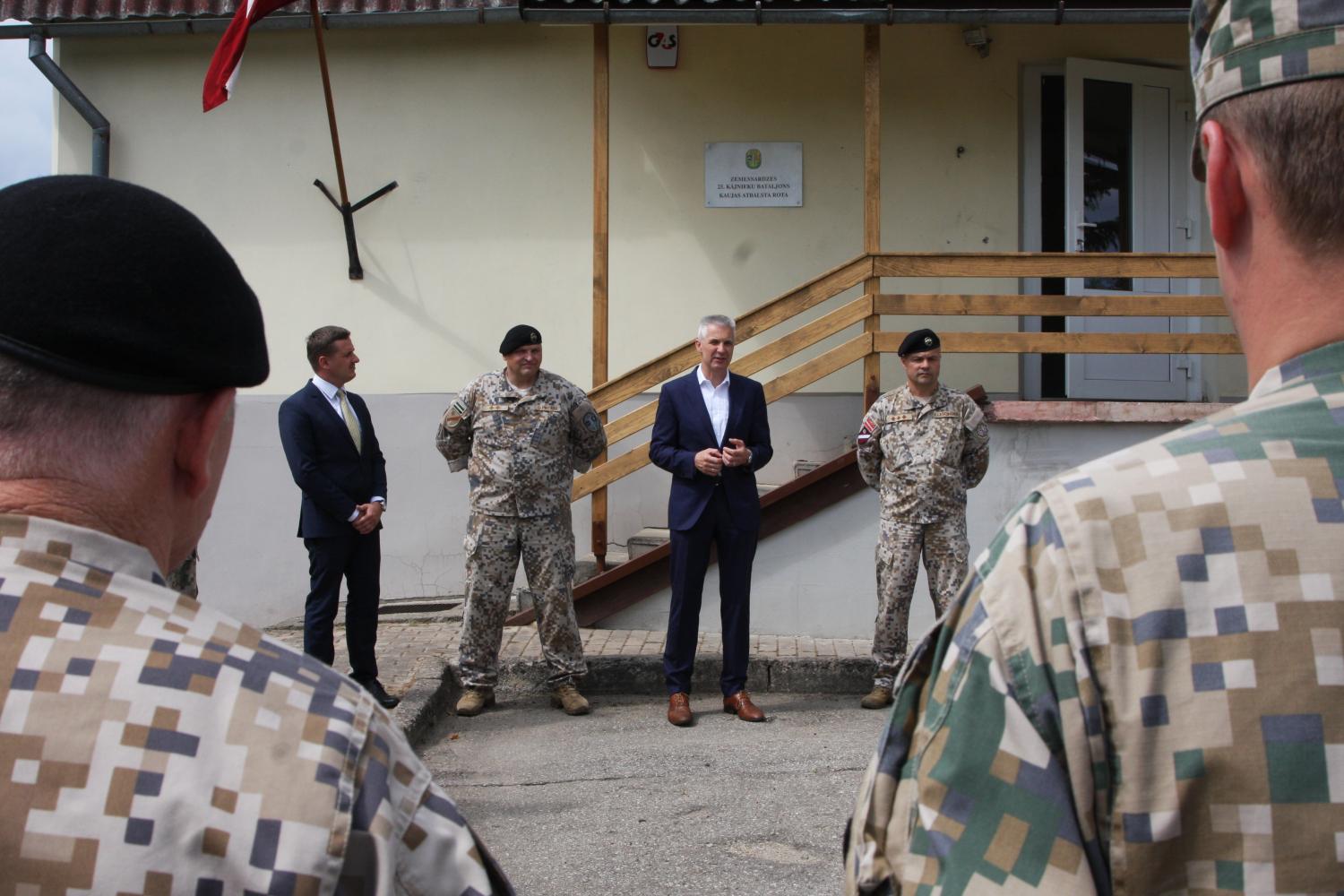 Madonā atklāj Zemessardzes 25. kājnieku bataljona rotas atbalsta punktu